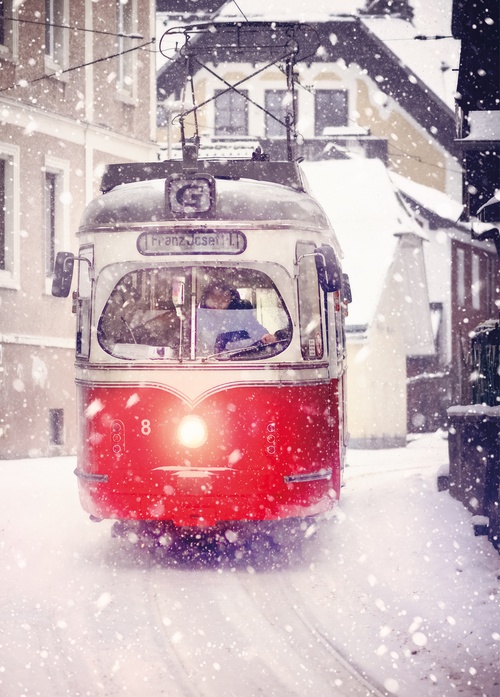 zimowy tramwaj - zdjęcie 1