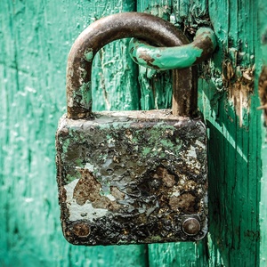 old padlock - picture 1
