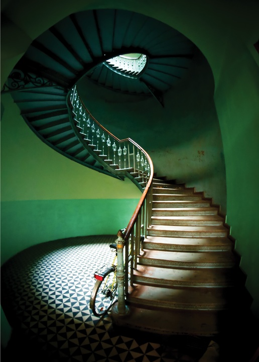 staircase and bicycle - picture 1